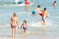 Baignade à la plage